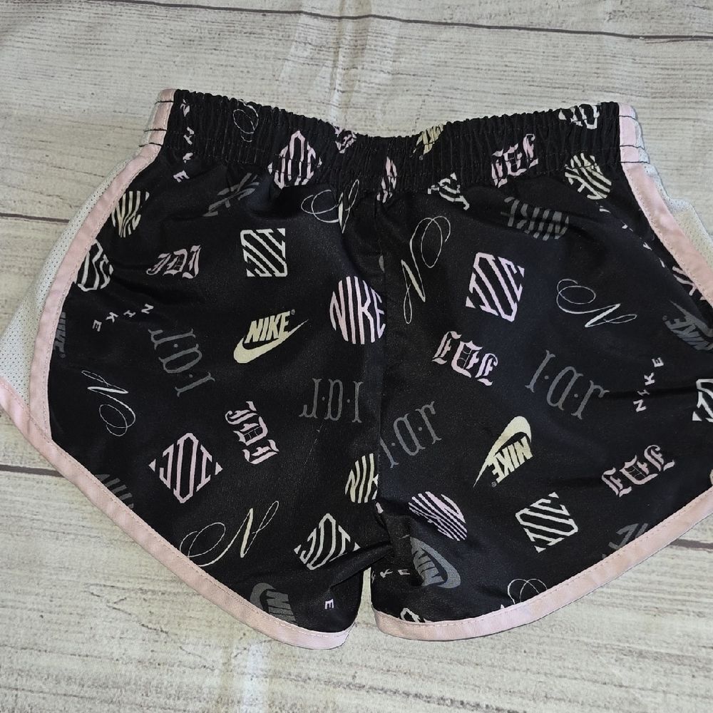 Nike Dri-FIT Gray Athletic Shorts - Picture 5 of 5